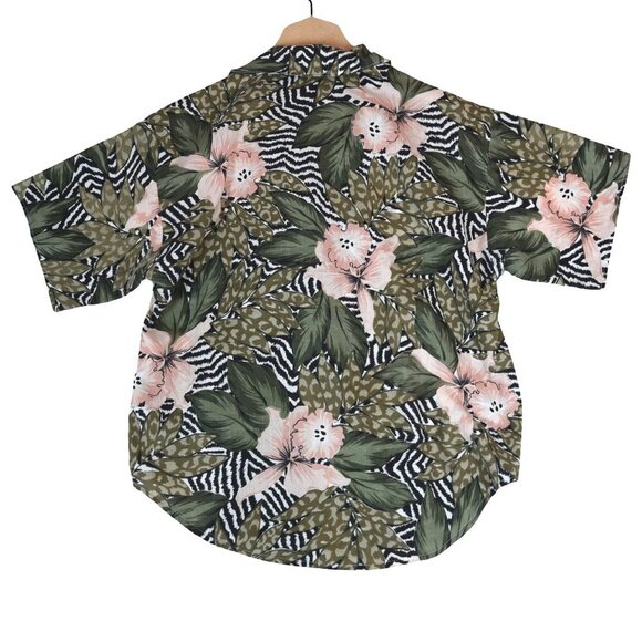 C, Mon Vintage Hawaiian Shirt Size Small USA Made Floral Jungle Camp Collar - Picture 3 of 7